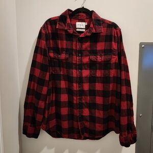 Goodfellow & Co Red and Black Buffalo Check Plaid Button Up Flannel